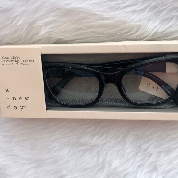 A New Day Women's Angular Square Blue Light Filtering Glasses W/Soft Case - Blk - Picture 2 of 8